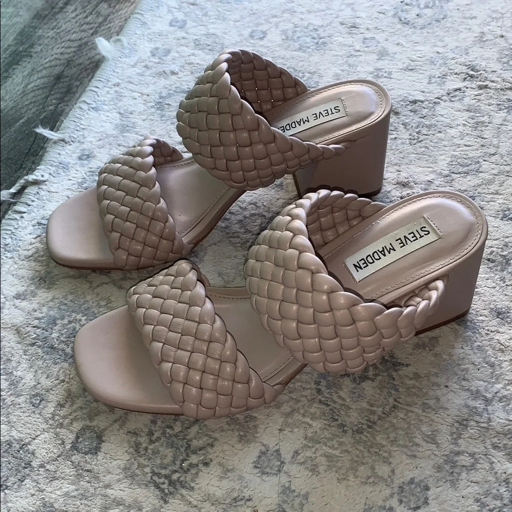 Steve Madden Heels - Women’s size 7.5 - Picture 2 of 5